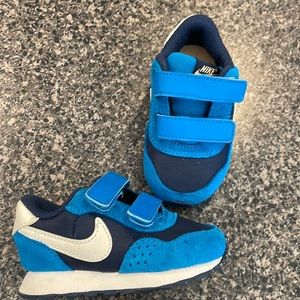 Nike toddler sneakers